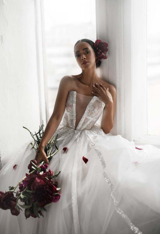 Ivory Lace Tulle Long Train Wedding Dress Bridal Gown