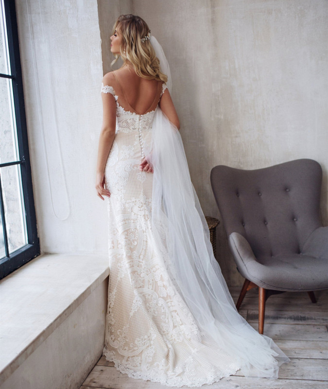 Ivory Lace Tulle Short Train Wedding Dress Bridal Gown