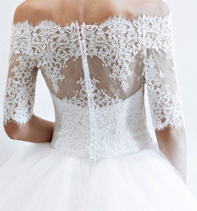 Ivory Lace Tulle Bridal Gown
