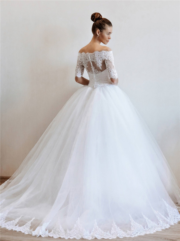 Ivory Lace Tulle Bridal Gown