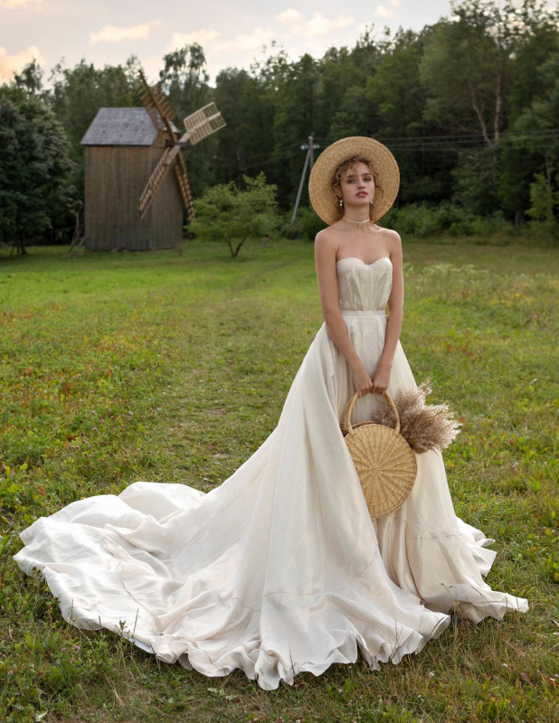 2 Pieces Vintage Sweetheart Long Train Bridal Dress