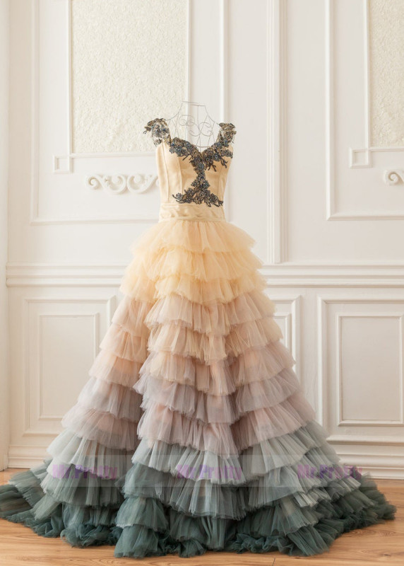 Colorful Short Train Skirt Wedding Dress