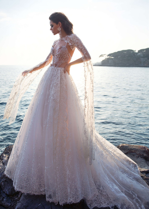 Ivory Lace Tulle Wedding Dress