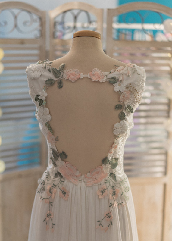 V Neck Chiffon Embroidery Lace Prom Dress