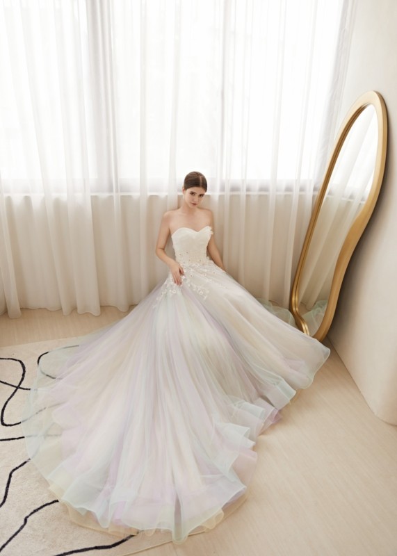 Strapless Ivory Lace Colorful Tulle Fashion Wedding Dress