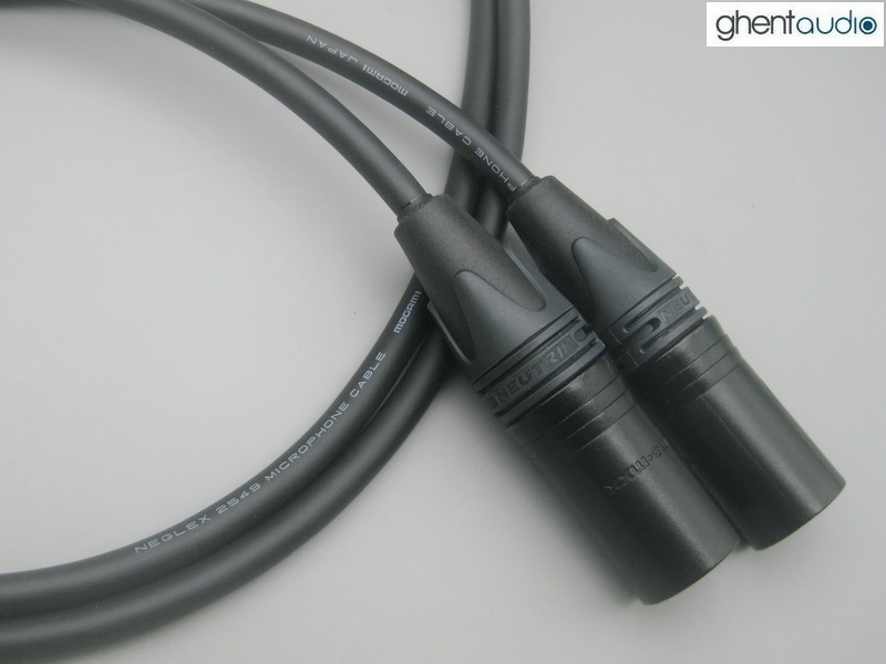 A17 --- Mogami 2549 XLR (F to M+M) Balanced Y-Cable