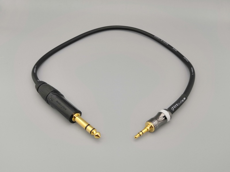 D15 --- 6.35mm(M) to 3.5mm(M) Stereo Canare L-4E6S Audio Cable