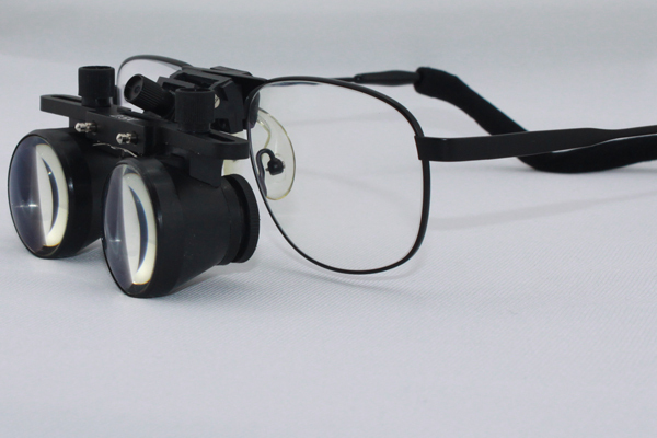 zoom lens dentl loupes surgical loupes 2.5x Titanium Frames