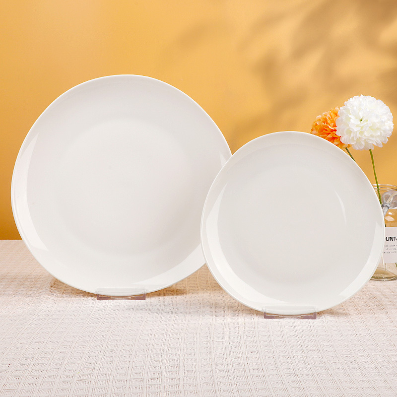 Rounded Triangle Dinner Plate
