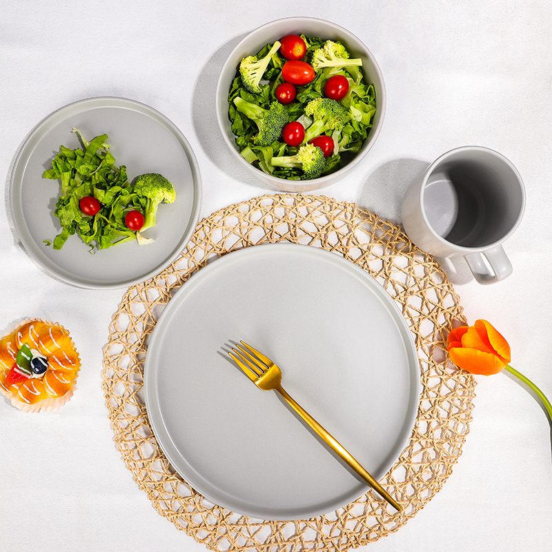 Stoneware dinner set