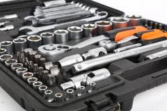 82pcs 1/4" & 1/2" Dr. Socket Set