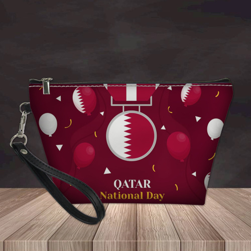 OEM ODM New Bulk Custom Logo Small 2022 Qatar World Cup Pink Vegan Leather Travel Makeup Cosmetic Make Up Pouch Little Beauty Bag Bridesmaid PU