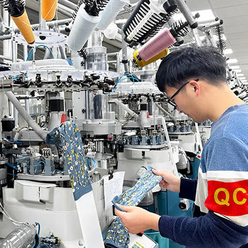 OEM socks quality control and production inspection at Yuintal