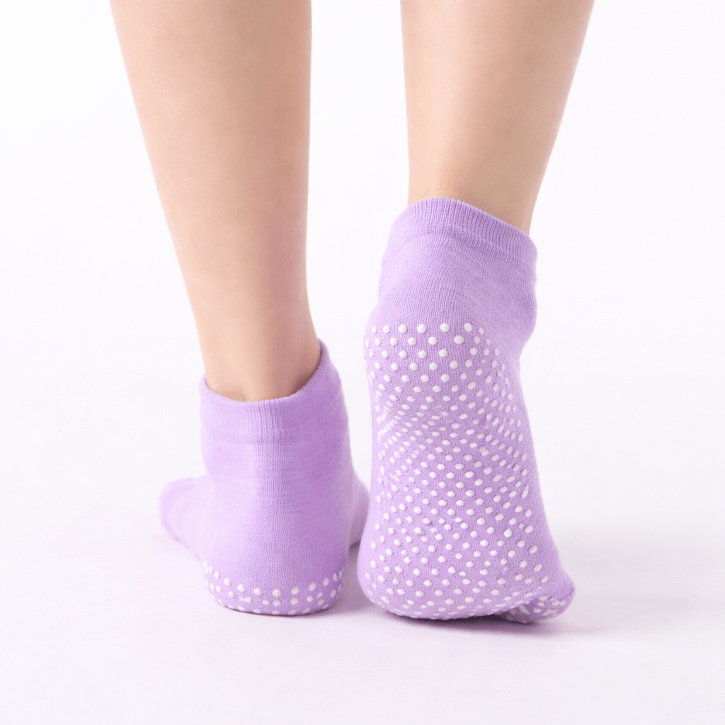 custom non slip socks with silicone grip dots, purple anti slip socks design for yoga, pilates and hospital grip socks custom production