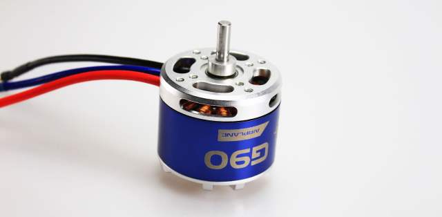 TomCat G90 5625-KV330 Brushless Motor (90 glow)