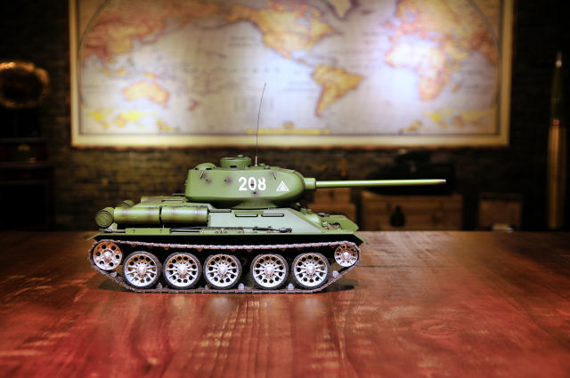 1:16 Soviet Union T-34/85  RC Tank - Basic version
