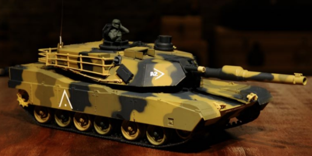 1:24 USA M1A2 RC tank with infrared battle system
