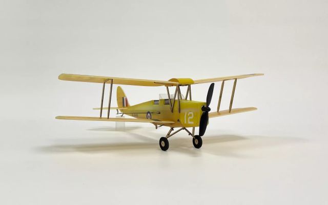 Minimum RC 360mm wingspan Tiger Moth