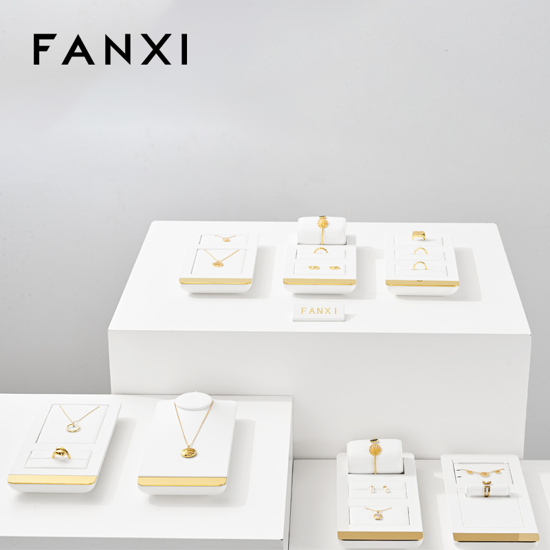 FANXI original design TT259 soft white pu leather with metal frame jewelry display set watch display