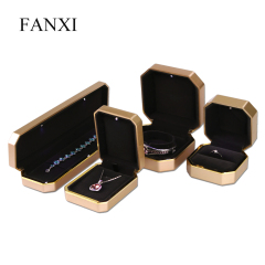 Fanxi Logo Custom Golden Velvet Wedding Ring Case Stock Paint Jewelry Gift Box with LED Light for Proposal Engagement Wedding
