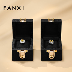 H207 Luxury Genuine leather Ring Box Square Jewelry Packaging Box Lockable Custom Logo