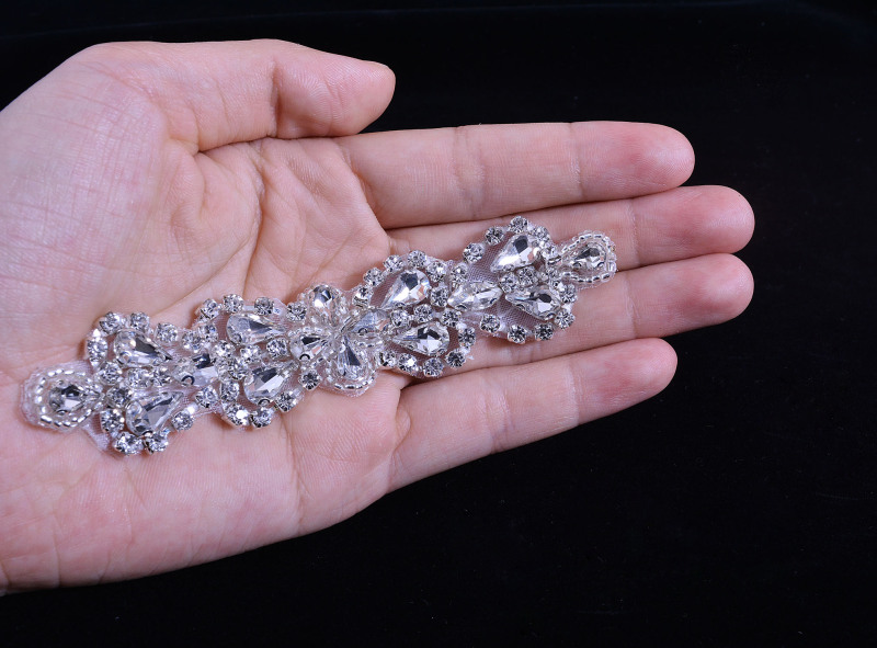 SM162 Crystal Diamante  Rhinestone Applique 1 Piece