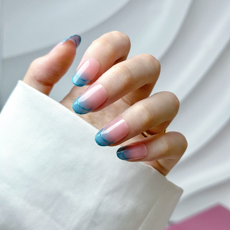 O010 Glitter Blue French Nails