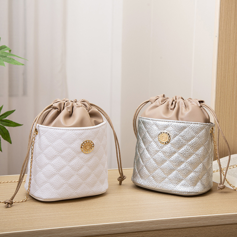 Women's bag New lychee pattern rhombus embroidery drawstring bucket bag leisure phone bag crossbody small bag wholesale