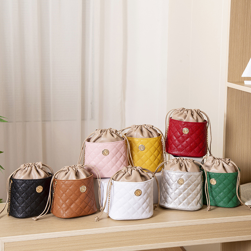 Women's bag New lychee pattern rhombus embroidery drawstring bucket bag leisure phone bag crossbody small bag wholesale