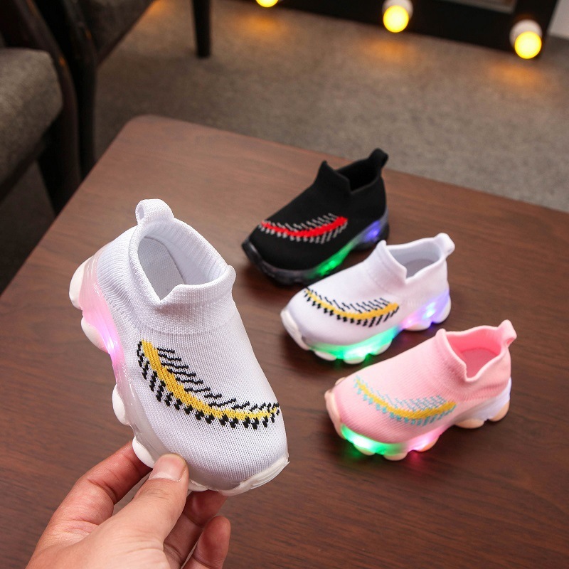 Europe and America cross border good lamp induction lamp light on time long LED lamp sock shoes boys and girls light shoes Flyknit feather pattern