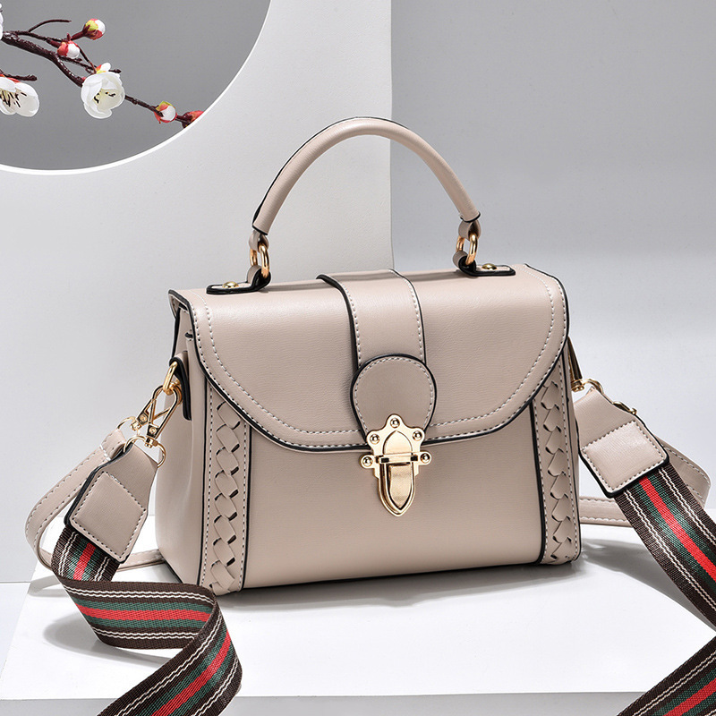 Popular new casual handbag trendy one-shoulder bag stylish simple and versatile crossbody women's bag factory wholesale