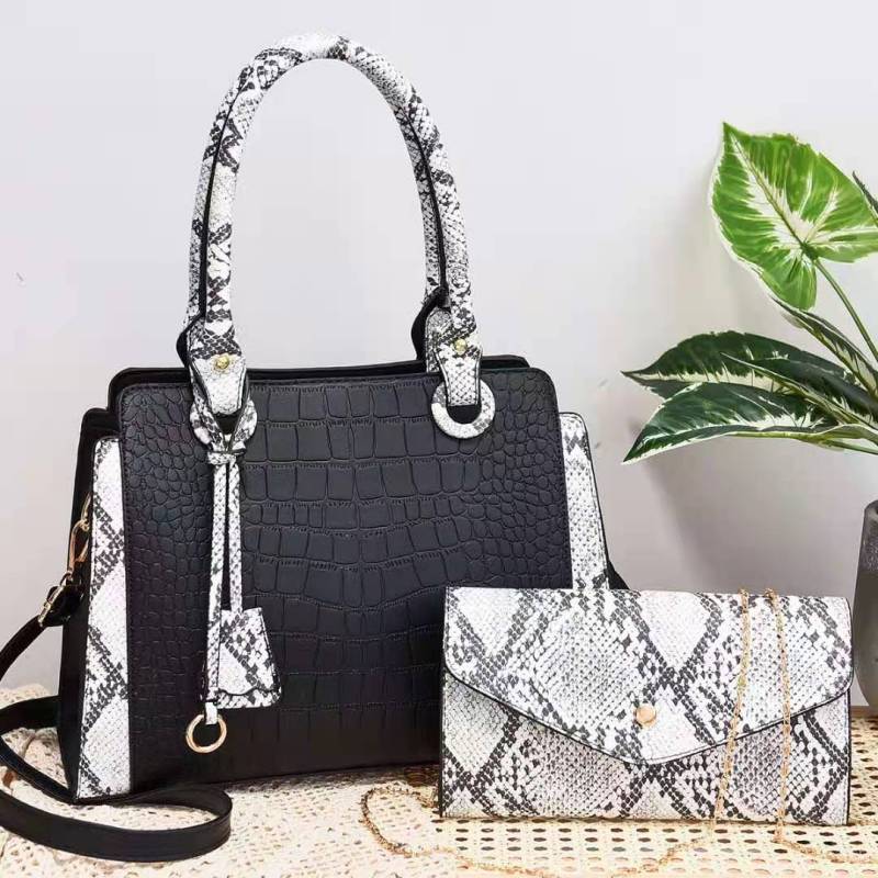 Wholesale snakeskin pattern new mother bag lady bag for the middle-aged elegant handbag bag shoulder messenger bag manufacturer