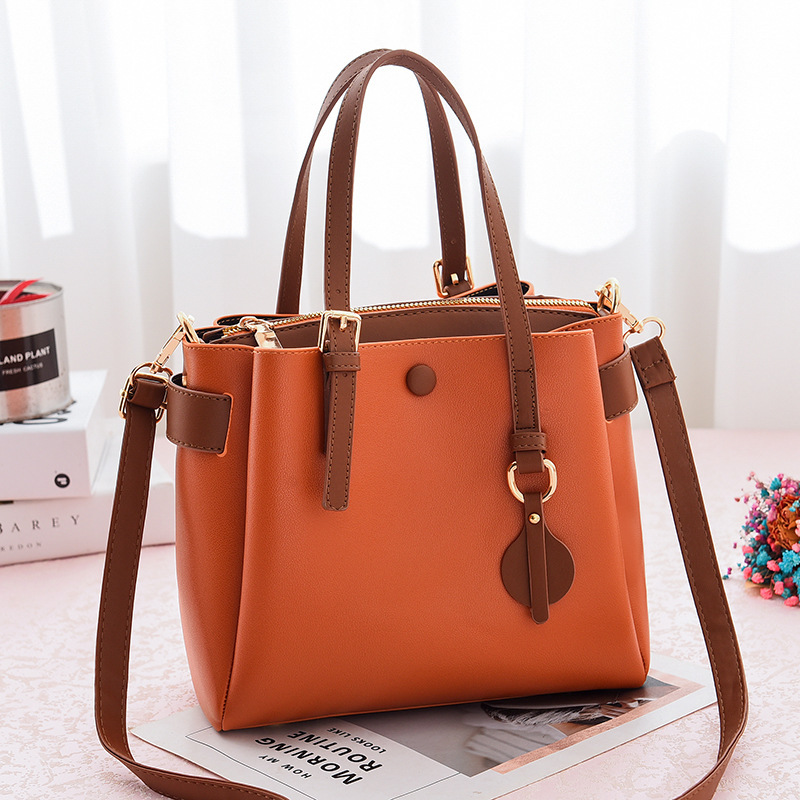 Foreign trade wholesale handbag female new women's chic bag shoulder crossbody lady bag for the middle-aged mother Style Tote