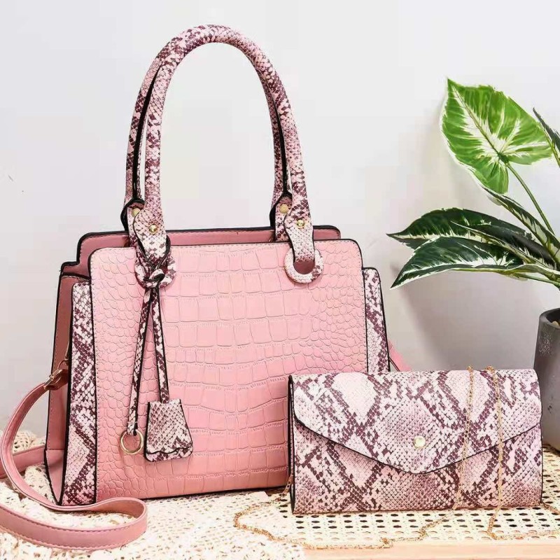 Wholesale snakeskin pattern new mother bag lady bag for the middle-aged elegant handbag bag shoulder messenger bag manufacturer