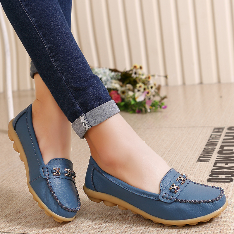 New nurse shoes White shoes casual button flat heel women's Doug shoes mom shoes middle-aged and elderly beef tendon