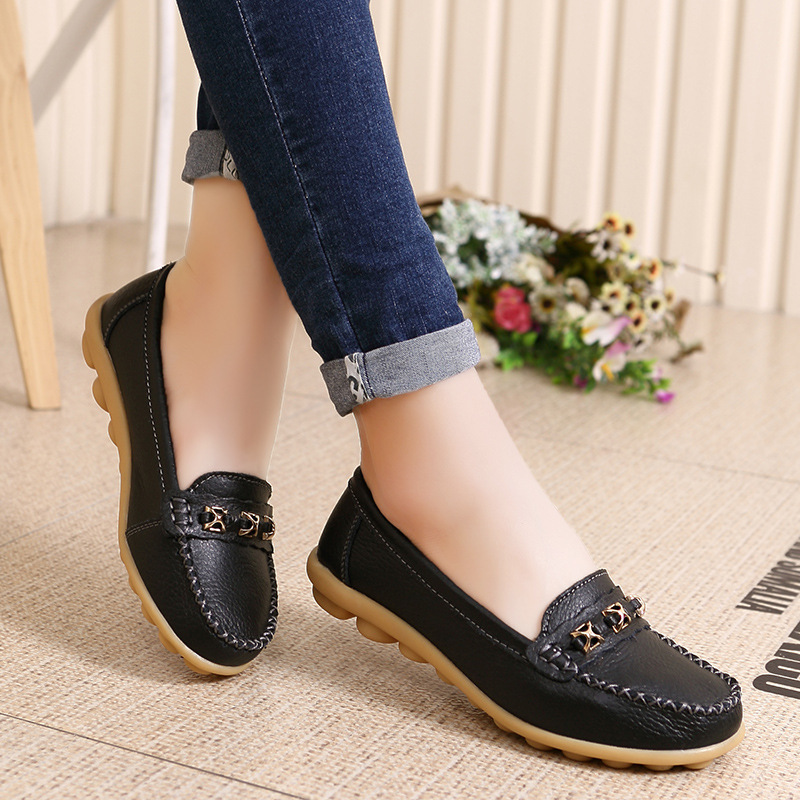 New nurse shoes White shoes casual button flat heel women's Doug shoes mom shoes middle-aged and elderly beef tendon