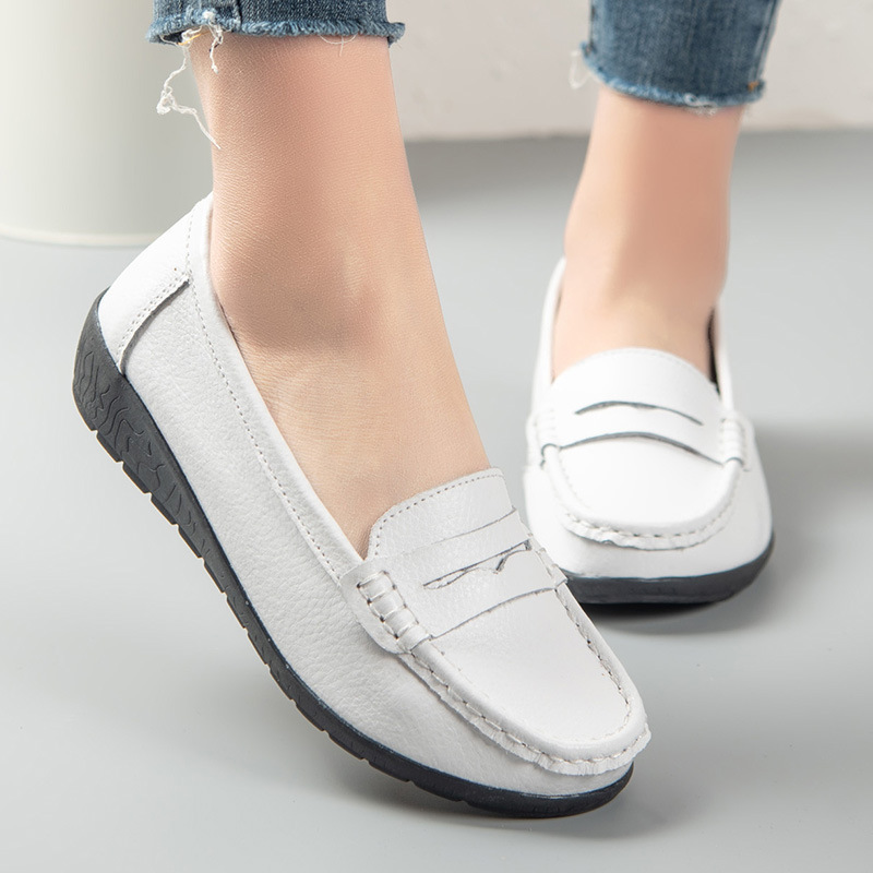 Spring and Autumn new nurse shoes casual flat heel women's single-layer shoes peas shoes mother's shoes tendon bottom source manufacturer