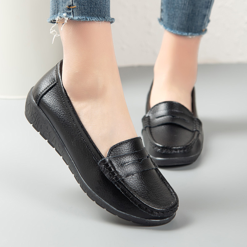 Spring and Autumn new nurse shoes casual flat heel women's single-layer shoes peas shoes mother's shoes tendon bottom source manufacturer
