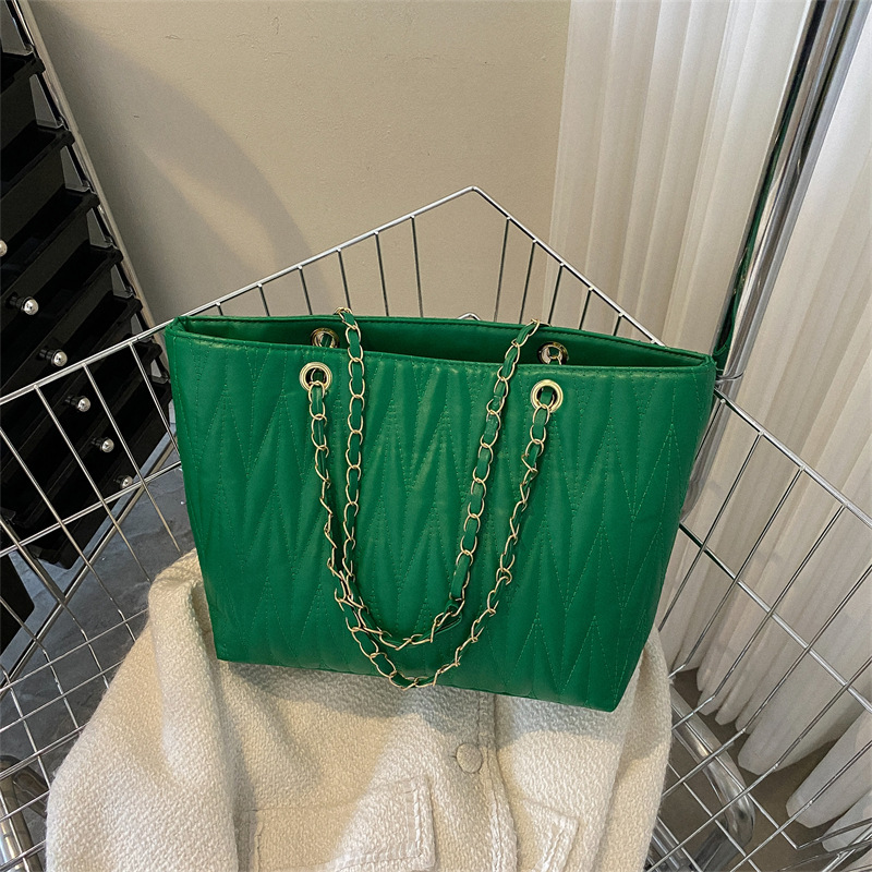 N039 Summer New High Capacity Lingge Chain Texture Fashion Handheld One Shoulder Crossbody Bag Solid Color Tote Bag