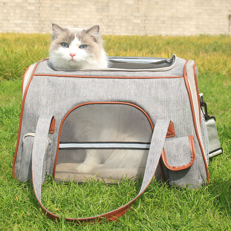 Products in stock new cat backpack portable foldable pet diaper bag breathable one shoulder portable cat bag large capacity wholesale
