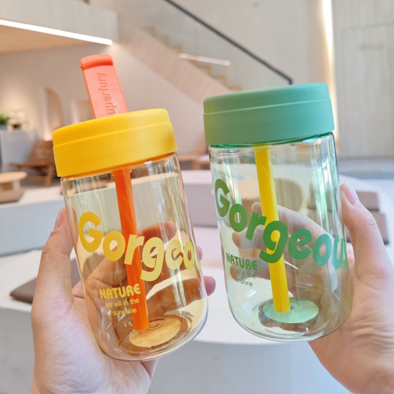 New trend Cup portable coffee cup simple drop-resistant couple plastic cup handy straw cup gift wholesale