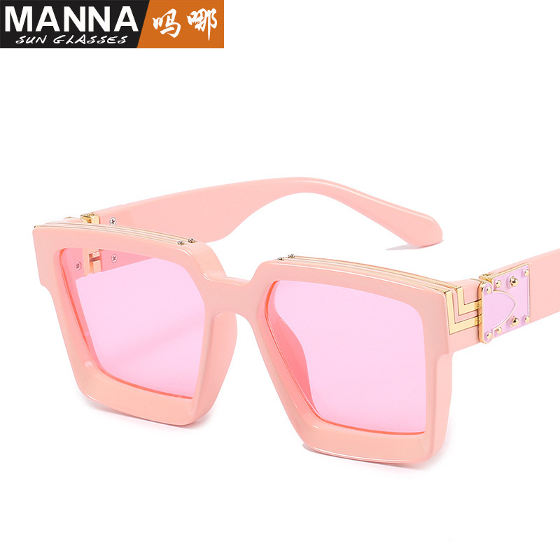 European and American fashion &amp;amp; trend large rim sunglasses green stripes same style as the model sunglasses cross-border foreign trade Street shooting catwalk glasses