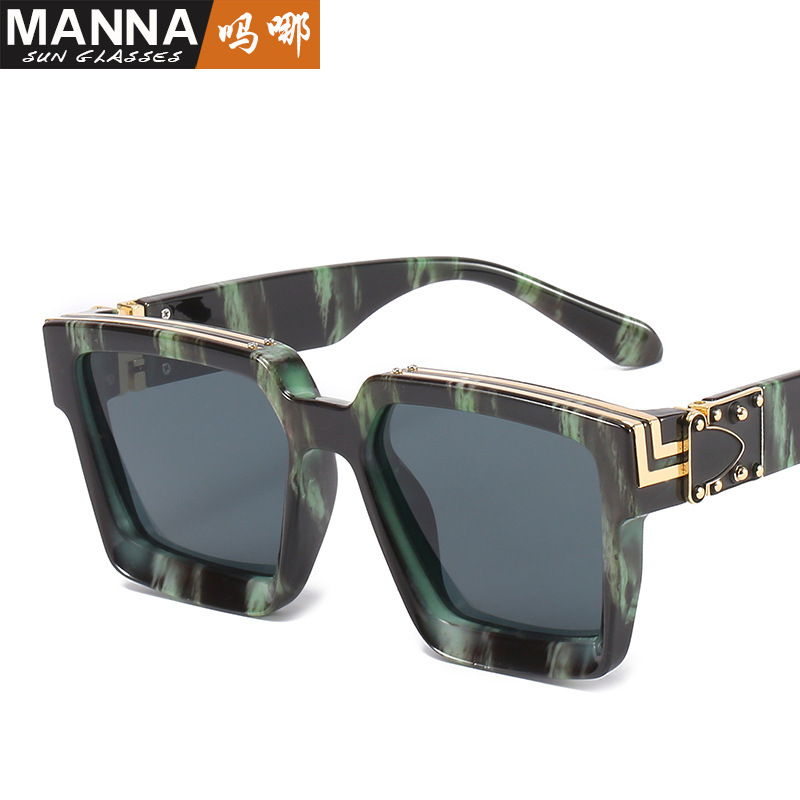 European and American fashion &amp;amp; trend large rim sunglasses green stripes same style as the model sunglasses cross-border foreign trade Street shooting catwalk glasses