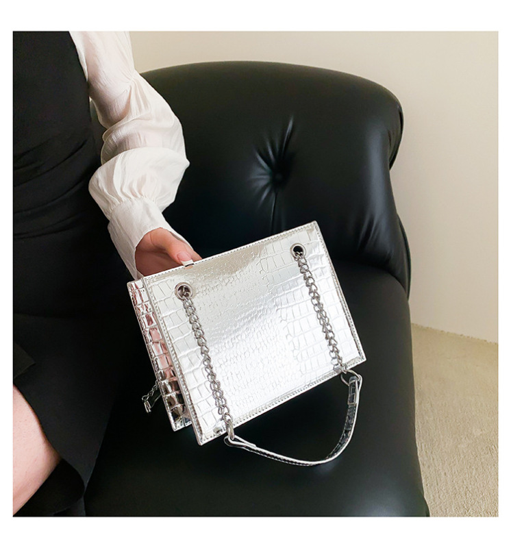 Online influencer fashion shoulder bag autumn and winter New Western style messenger bag this year popular simplicity small square bag women's bag