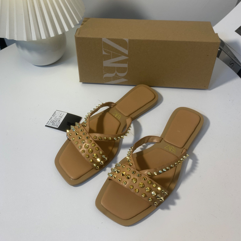 Z's 2023 new one-strap metal rivet slippers women's summer outdoor square toe open toe back empty flat sandals