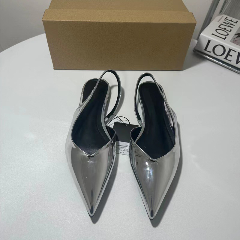 Z shoes 2023 Summer new style silver pointed flat shoes women's outer wear fashionable all-match back strap closed toe sandals