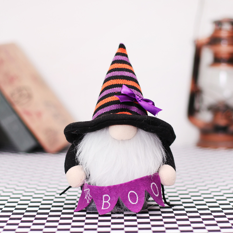 new Halloween venue layout props Luminous Ground essence faceless doll flag-raising doll couple doll