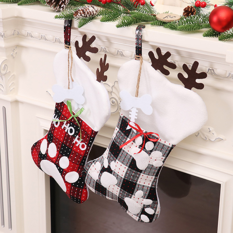 new Christmas decorations cartoon Plaid bone decorative socks cat's paw candy socks Kindergarten Gifts