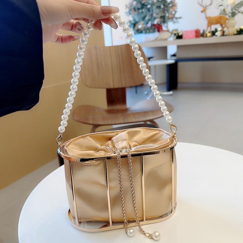 High-grade cylinder bag socialite dinner bag French minority pearl chain bag dress garment bag handbag hand bag