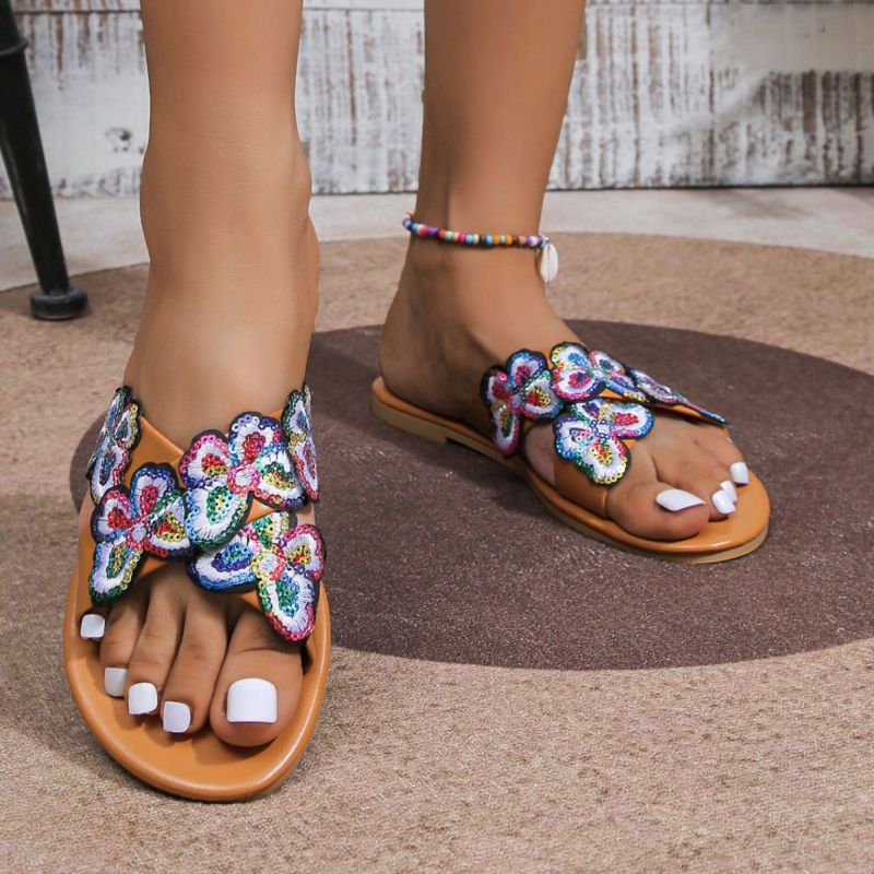 Cross-border foreign trade new bow embroidered flat slippers women's outer wear cross strap lightweight beach slippers wish